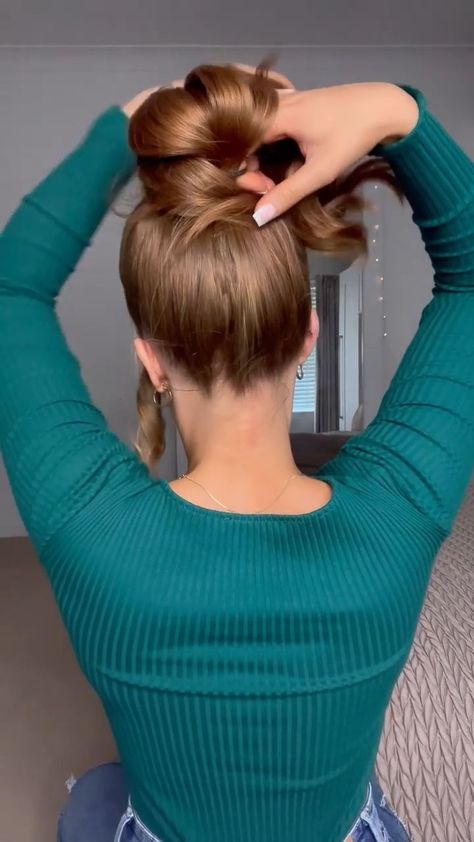 Trendy Bun, Bun Hack, French Roll Hairstyle, Hair Today Gone Tomorrow, French Roll, Roll Hairstyle, Gorgeous Hairstyles, Hair Upstyles, Easy Hair Updos