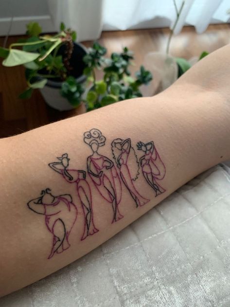 Jaq And Gus Tattoo, Cute Movie Tattoos, Disney Trio Tattoos, Disney Theme Tattoos, Book Nerd Tattoo Ideas, Cool Disney Tattoos, Julia Roblin Tattoos, Creative Tattoos Ideas, Disney Outline Tattoo