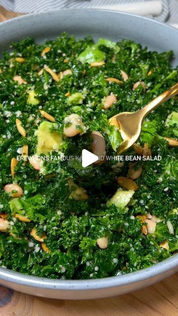 Sherri Davidson | EREWHON’S KALE & WHITE BEAN SALAD:
Ingredients:
- 1 bag shredded kale
- 3 tbsp olive oil (massage the kale with this first)
- 1 can whi... | Instagram Erewhon Recipes, Winter Kale Salad, Kale White Bean, Kale Salads, White Bean Salad, White Instagram, Gluten Free Sides Dishes, Hemp Hearts, Kale Recipes