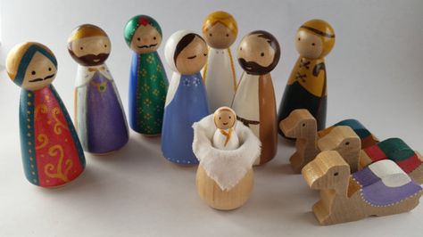 Peg Doll Nativity Set// Wooden Nativity// Christmas Peg Dolls// Children's Nativity Peg Doll Nativity, Nativity Peg Doll, Decor Photobooth, Wooden Nativity Sets, Wooden Nativity, Wood Peg Dolls, Peg People, Clothespin Dolls, Pin Doll