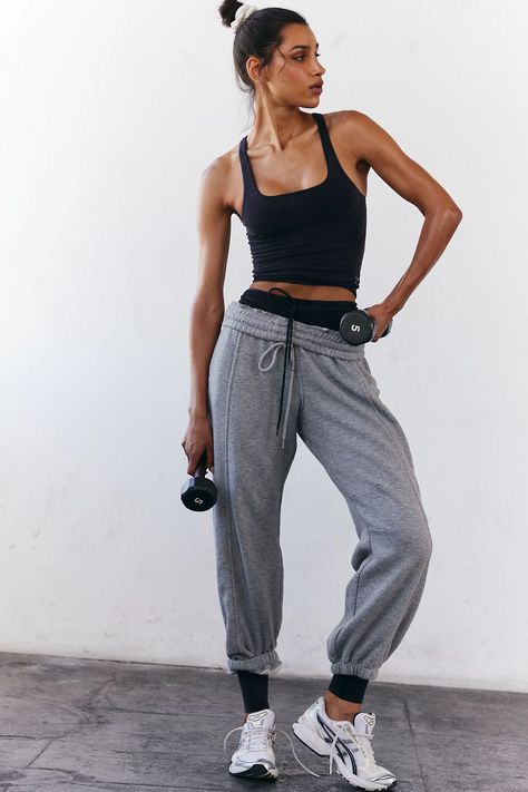 Go To Smooth Square Neck Cami | Free People Clothes For Athletic Build Women, Gym Inspo, Workout Essentials, Fp Movement, Black Xs, Black Fits, Wide Straps, Cami Top, Boho Clothing