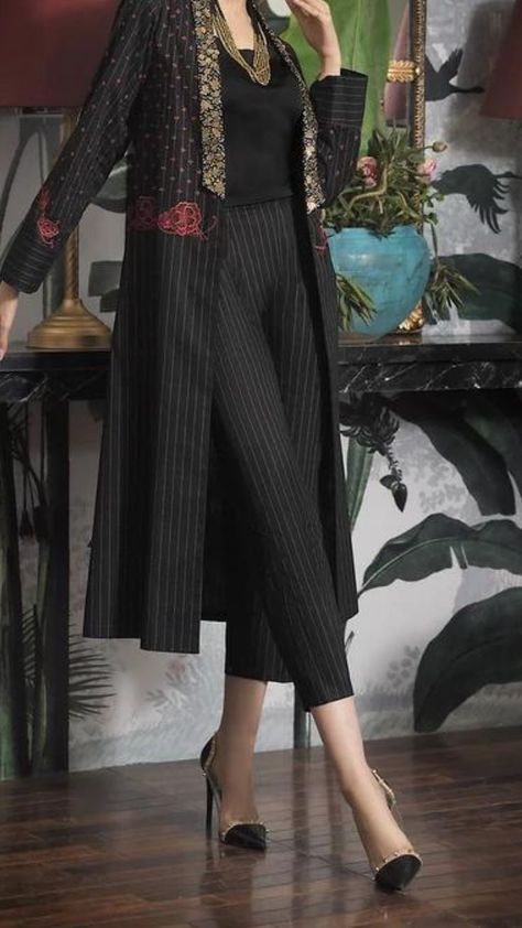 Coat Suits For Women Indian, Formal Suits For Women Indian, Coord Sets For Women Formal, Latest Cord Set Designs 2022, Dinner Outfits For Women, Outwear Outfit, Kurti With Jacket, Statement Sunglasses, Casual Indian Fashion