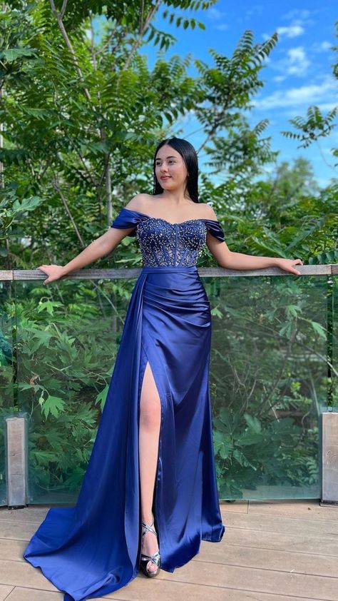 Royal Blue Evening Dress, Girls Dress Outfits, Train Party, Fancy Wedding Dresses, Elegant Dresses Classy, Bride Groom Dress, Cute Prom Dresses, Evening Dress Fashion, فستان سهرة