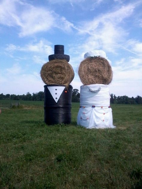 Art Childhood, Barn Wedding Decorations, Wedding Letters, Hay Bales, Barn Wedding, Bride And Groom, Wedding Decorations, Funny Pictures, Funny