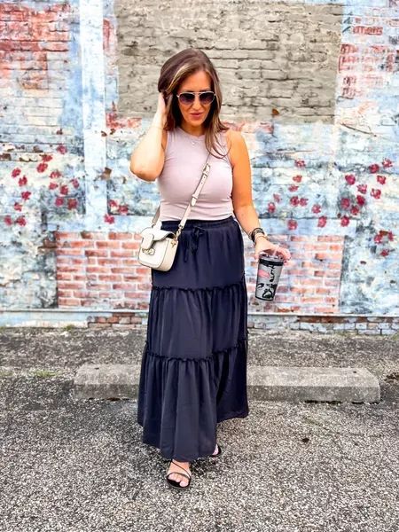 Skirt Outfits Summer, Fancy Casual, Maxi Skirt Style, Spring Skirts, High Neck Tank, Summer Ideas, Skirt Style, Skirt Outfit, Summer Skirts