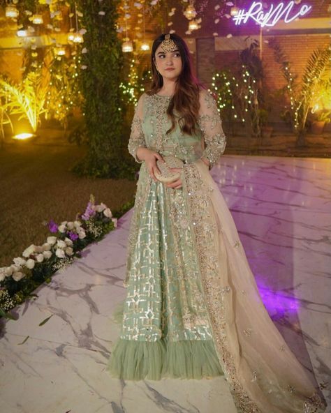 Tulle Lengha, Bridal Walima Dress, Style Influencers, Shah Jahan, Minal Khan, Mint Fabric, Walima Dress, Shadi Dresses, Wedding Lehenga Designs