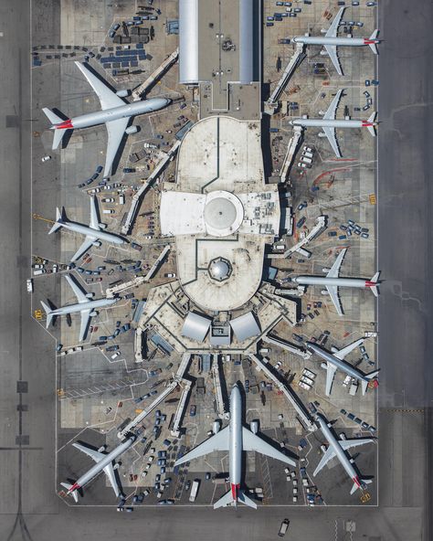 Terminal 4, LAX; photos of airfields mike kelley Helicopter Pilots, Airport Design, Airplane Photography, Airports Terminal, Architectural Photographers, Aviation Photography, Photography Lessons, Air France, Aerial Photo