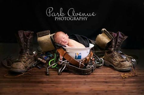 Idea's for Lineman Baby Pictures Newborn Ideas, Baby Boy Newborn Pictures, Trendy Baby Boy Clothes, Baby Pictures Newborn, Baby Boy Pictures, Foto Baby, Newborn Shoot, Boy Pictures, Newborn Photoshoot