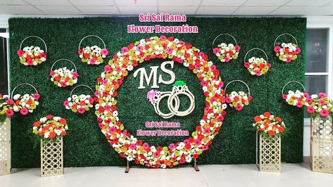 Engagement Background Decoration Simple, Simple Stage Decorations For Engagement, Ring Ceremony Stage Decoration, Green Setup, Leaf Decor Wedding, Engagement Stage, Haldi Ceremony Decorations, Small Wedding Decor, Engagement Stage Decoration