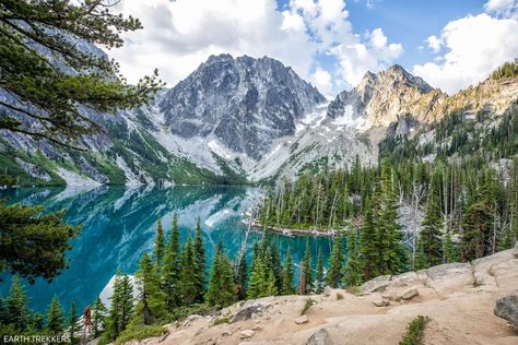 Everything you need to know to hike the Enchantments in the Alpine Lakes Wilderness of Washington. Includes maps, photos, transportation logistics, packing list, information about permits, and tips to have the best experience. #enchantments #hiking #adventuretravel #washington Earth Trekkers, Thru Hike, Washington State Hikes, Snow Lake, Washington Hikes, Thru Hiking, The Enchantments, North Cascades, Alpine Lake