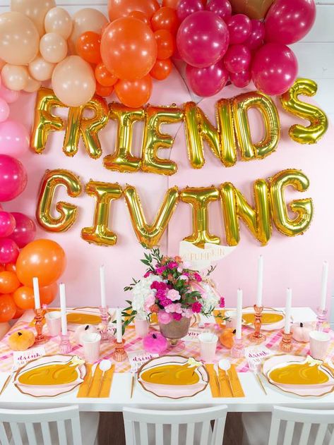 Pink And Orange Thanksgiving Table, Preppy Friendsgiving, Girly Friendsgiving, Pink Friendsgiving, Boho Friendsgiving, Kids Friendsgiving, Friendsgiving 2023, Friendsgiving Decor, Colorful Thanksgiving