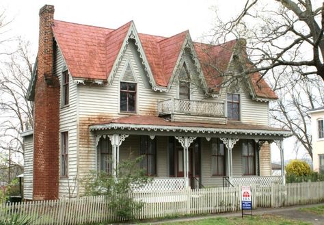 Take a look at Alabama's few surviving examples of Carpenter Gothic homes | AL.com Houses In Usa, Gothic House Plans, Gothic Architecture Interior, Gothic Houses, Gothic Farmhouse, Gothic Revival House, Gothic Homes, Carpenter Gothic, Gingerbread Trim