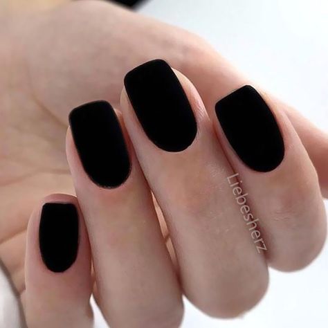 Simple Fall Nails, Fake Nails Designs, Diy Nail Art, Nail Art Ideas, Nails At Home, Manicure Tools, Nail Games, Nail Art Diy, Black Nails