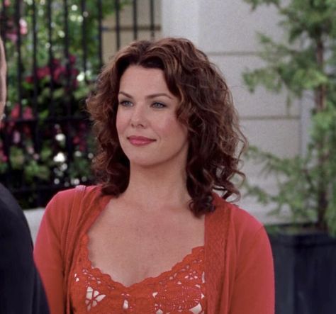 Lorelai Gilmore Hair Curly, Lorelai Gilmore Haircut, Loralie Gilmore Hair, Lorelei Gilmore Hair, Lorelai Gilmore Makeup, Lorelai Gilmore Hairstyle, Lauren Graham Hair, Lorelai Gilmore Hair, Lorelai Hair