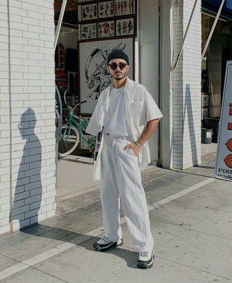 Baggy White Outfit, Guys All White Outfit, All White Hip Hop Outfit, All White Masc Outfit, White Painters Pants Outfit Men, All White Baggy Outfit, White Painter Pants Outfit, White Baggy Outfit, Full White Outfit Men