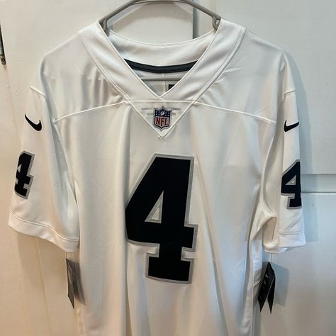 Raiders Jersey Carr Size M Brand New Raiders Jersey, Chicano Style, Sport Clothes, Clothes Closet, Pinterest Closet, Nike White, Face Design, White Nikes, Men's Nike