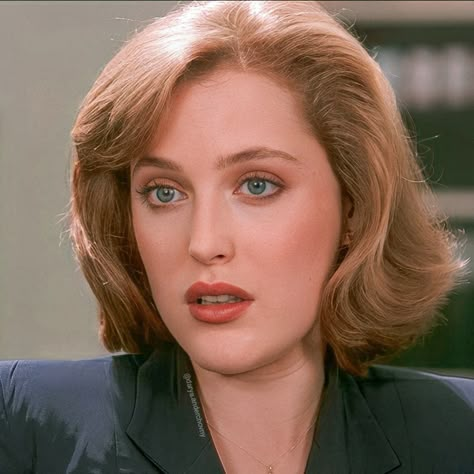 Gillian Anderson Makeup, Scully Makeup, Dana Scully Makeup, Dana Scully Aesthetic, Lipstick For Wedding, Gillian Anderson Hair, Dana Scully Hair, Scully Hair, Scully Mulder