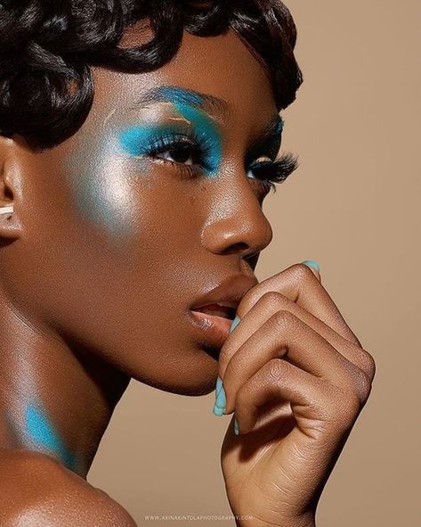 Color is the keyboard the eyes are the harmonies the soul is the piano with many strings. The artist is the hand that plays touching one key or another to cause vibrations in the soul. .  Photography @akinakintola_  MUSE @dim_adanna  Hair @tonysbeautyace  Artist @casskoncept1 .  #makeup#art#beauty#makeup  Foundation @fentybeauty  Eye @nubanbeauty  Concealer @fentybeauty  Lip @eliseclairecosmetics  Illuminator @eliseclairecosmetics  Brow @anastasiabeverlyhills  Skin prep @maccosmetics  Setting sp