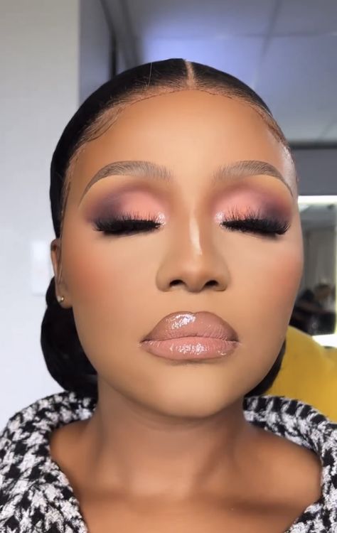 Graduation Makeup Ideas Soft Glam, Pink Glam Makeup Black Women, Light Pink Makeup Looks Black Women, Soft Pink Makeup Looks Black Women, Pink Soft Glam Makeup Black Women, Soft Glam Eyeshadow Looks, Makeup Looks Pink Eyeshadow, Light Pink Eyeshadow Looks, Light Eyeshadow Looks