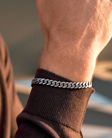 Make your mark with the stunning 925 Sterling Silver Cuban Link Bracelet – where luxury meets craftsmanship. Men's Silver Jewelry, Sliver Braslate Men, Boys Breslet Silver, Men Jewelry Silver, Silver Jewelry Aesthetic Men, Men Jewelry Aesthetic, Men Accessories Aesthetic, Men Bracelet Silver, Mens Silver Bracelets