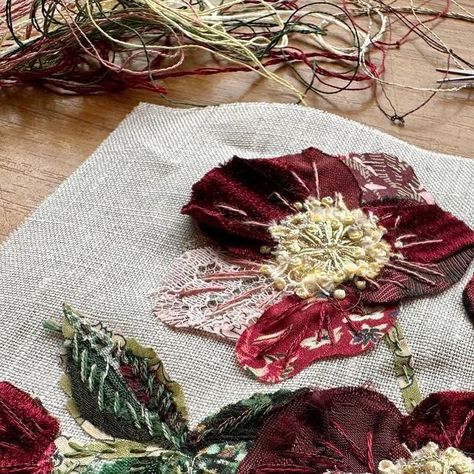 Wattle&Loop on Instagram: "I ❤️ Hellebores!! I have to say over the past month this design has been growing on me….the beautiful, deep, rich colours, the silks, velvets and other luxurious fabrics and textures. It’s really quite sumptuous with all its warmth and touch of shimmer! 😍😍😍 If you’re new to Wattle&Loop and would like to try making a project like this please have a look at the range of beginner friendly kits on my website www.wattleandloop.com 🌸🍃😊🌸🍃😊 #wattleandloop #wattleandloopkits Velvet Applique Work, Embroidery On Velvet, Wattle And Loop Tutorial, Wattle And Loop, Velvet Patchwork Embroidery, Velvet Flower Embroidery, Rosebud Embroidery, Slow Stitching, Luxury Fabrics