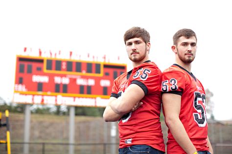 Picture Poses For Brothers, Twin Senior Pictures Guys, Brother Football Pictures, Brothers Football Picture Ideas, Twin Boy Senior Picture Ideas, Twin Senior Photos, Twin Senior Pictures, Wrestling Pics, Sports Poses