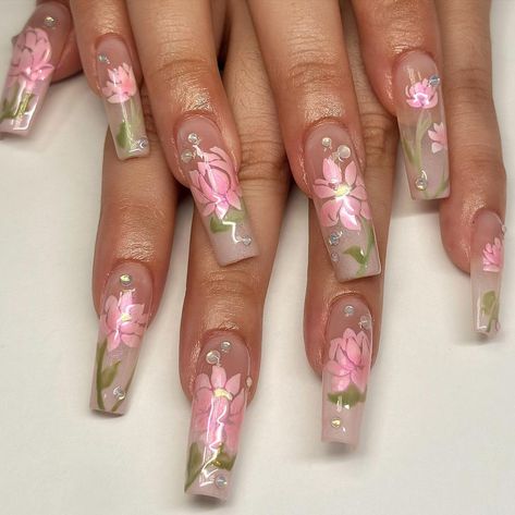 Floral Nails 2023, Lotus Flower Nails, Drip Nails, Glamour Nails, Soft Nails, Gem Nails, Kawaii Nails, Glam Nails, Nagel Inspo