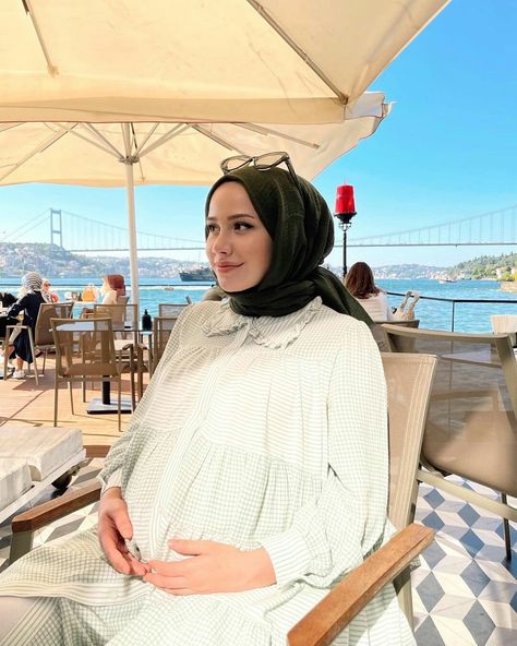 Hijabi Maternity Outfits, Pregnant Outfits Hijab, Muslim Pregnancy Outfits, Hijab Maternity Outfits, Hijab Pregnancy Outfits, Pregnant Hijabi Outfit, Pregnancy Outfits Hijab, Hijab Pregnant, Pregnancy Outfits Casual