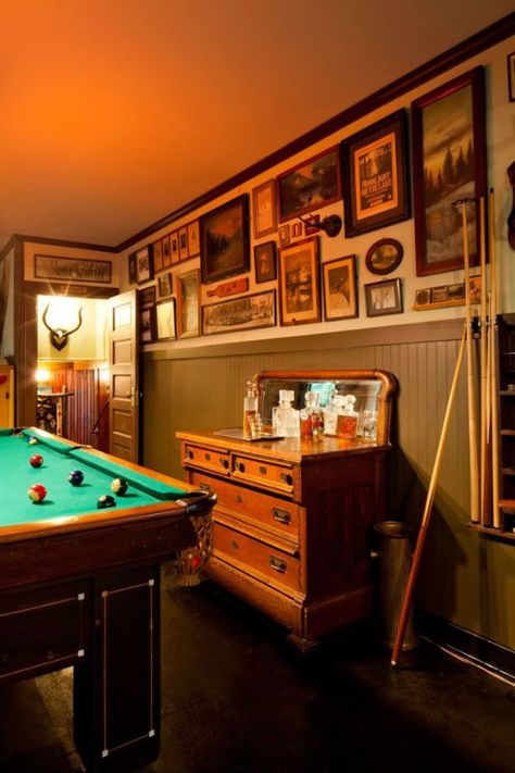 Masculine Game Room, Game Room Design Ideas, Camp Wandawega, Pool Table Room, Man Cave Basement, Video Game Rooms, Pool Rooms, Room Design Ideas, Video Game Room