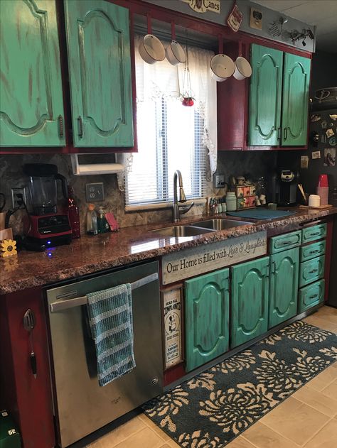 Black And Turquoise Kitchen, Red And Turquoise Kitchen, Funky Kitchens, Turquoise Kitchen Cabinets, Red And Teal Kitchen, Kitchen Cabinet Color Schemes, Painting Cabinets Diy, Red Kitchen Cabinets, Repainting Kitchen Cabinets