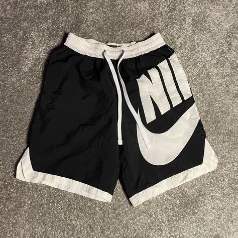 NIKE Dri-Fit Throwback Futura Basketball Shorts CV1829-010 Men's Size M Nike Clothes, Clothes Men, Shorts Nike, Basketball Shorts, Nike Outfits, Nike Shorts, Nike Dri Fit, Dri Fit, Jordan