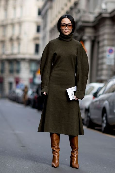 Milan Pictures, Milan Street Style, Street Style 2017, High Street Fashion, Colour Blocking, Autumn Street Style, Cool Street Fashion, High Fashion Street Style, Dress Outfit