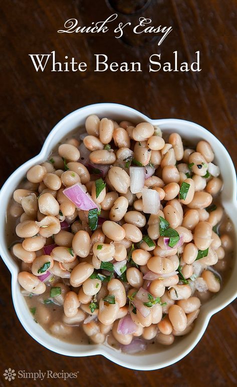 Budget Vegan, White Bean Salad, Bean Salad Recipes, Navy Bean, No Bake Snacks, Red Onions, White Bean, Bean Salad, Eat Well