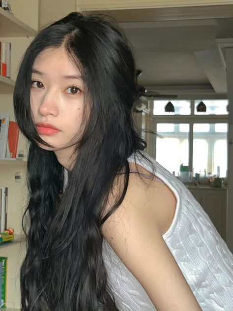 Teen Haircuts, Ulzzang Hair, Extension Hair, Hair Inspiration Long, Long Black Hair, Short Haircut, Long Hair Girl, Summer Hair, Hair Color Trends