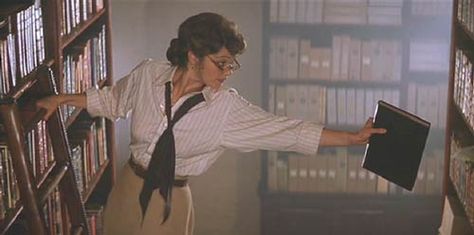 Librarians Save The Day! 11 Great Movies In Which They Star Rachel Weisz The Mummy, Library Humor, Mummy Movie, Beautiful Cinematography, It’s A Wonderful Life, Librarian Chic, Beautiful Library, The Mummy, Rachel Weisz