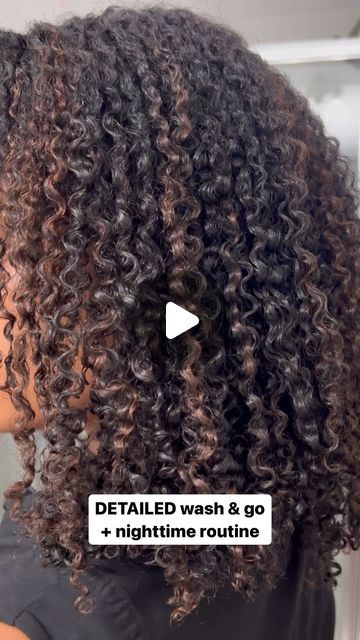 Mousse Wash And Go, Stretch Curls Natural Hair, Bring Back Natural Curls, How To Elongate Natural Curls, How To Define Curls Natural Hair, Curl Hair Routine, Wash N Go Hairstyles, Defined Curls Natural Hair, Wash And Go Natural Hair