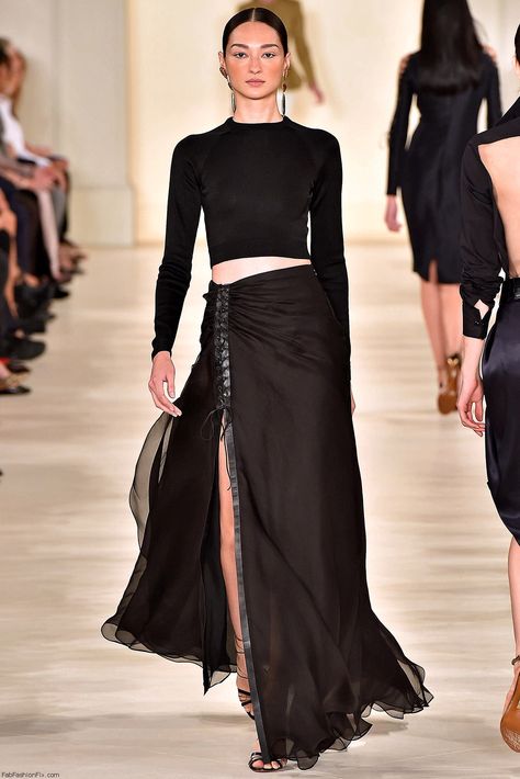 Bruna Tenorio for Ralph Lauren spring/summer 2015 collection - New York fashion week Ralph Lauren 2015, Ralph Lauren Spring 2015, Larissa Hofmann, Designer Ralph Lauren, Ralph Lauren Style, American Fashion Designers, Long Skirts, Ralph Lauren Collection, 2015 Fashion