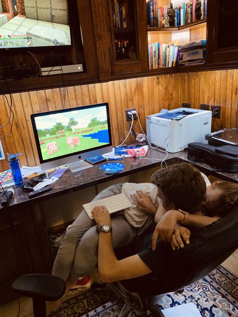 when your girl wants to cuddle and you want to play minecraft you make it work Playing Video Games With Girlfriend, Cuddle While Gaming, Playing Game With Boyfriend, Minecraft With Boyfriend, Gaming With Boyfriend, Gamer Boyfriend Cuddling, Bf And Gf Cuddling While Gaming, Gaming With Girlfriend, Gaming Chair Cuddling Couples