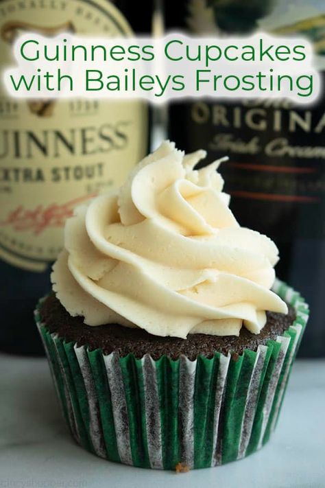 Baileys Frosting Recipe, St Patricks Desserts, Baileys Frosting, Baileys Buttercream, Irish Desserts Traditional, St Patrick's Day Dessert, Guinness Cupcakes, Irish Desserts, Chocolate Cupcakes Moist