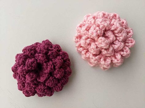 Free Crochet Peony Flower Pattern - Crochet Bits Chunky Crochet Flower Pattern Free, Crochet Chunky Flower, Crochet Puff Flowers Free Pattern, Wildflower Blanket, Crochet Peony, Crocheted Plants, Shabby Chic Crochet, Crocheted Jewelry, Crochet Flowers Easy