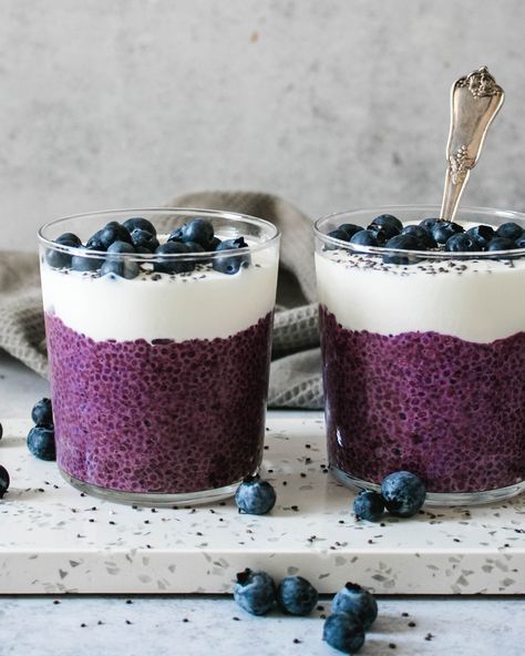 Overnight Chia Seed Pudding, Blueberry Chia Pudding, Chia Pudding Recipes Healthy, Overnight Chia Pudding, Overnight Chia, Banana Chia Pudding, Chia Recipe, Chocolate Chia Pudding, Chia Seed Recipes