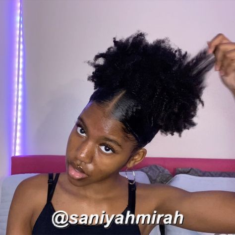 suh•nigh•yuh on Instagram: “high puff w/ middle part ✨(repost cause the first one got blocked) sn: the @kishakcollection edge control used in this video has such a…” Middle Part High Puff Natural Hair, High Puff With Edges, Middle Part Puff Natural Hair, Middle Part Afro, Puff Hairstyles, High Puff, Curly Styles, Edge Control, Pretty Braided Hairstyles