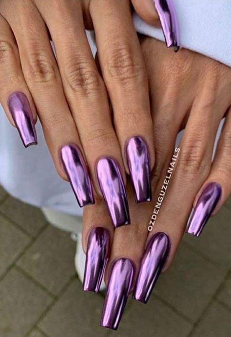 Aluminum Nail Design, Purple Metalic Nails Acrylic, Chrome Nails Long Square, Pink And Purple Chrome Nails, Long Chrome Acrylic Nails, Chrome Polish Nails, Dark Chrome Nails Designs, Lavender Chrome Nails Short, Chrome Nails With Eyeshadow