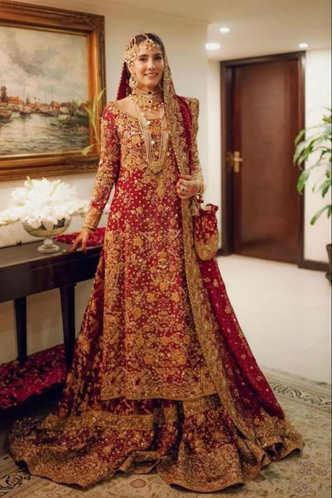 Farshi Gharara Pakistani, Gharara Pakistani, Bridal Dresses 2022, Pakistani Bridal Couture, Pakistani Bridal Lehenga, Hand Embellishment, Side Border, Red Bridal Dress, Wedding Dress Outfit