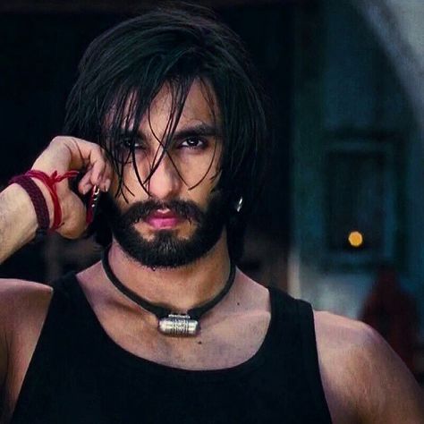 ram India Actor, Ram Leela, Beard Styles Short, People Faces, Inspirational Life Photos, Beard Style, Drawing People Faces, Indian Cinema, Ranveer Singh