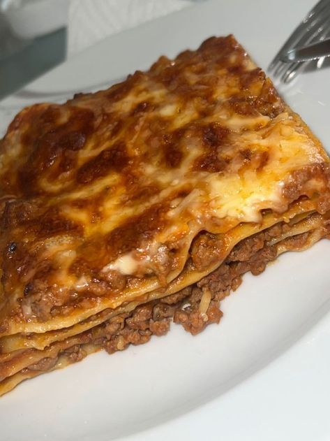 Lasagne Aesthetic, Lasagna Aesthetic, Lazania Recipe, Lasagna From Scratch, Homemade Lasagne, Making Lasagna, The Best Lasagna, Best Lasagna, Best Lasagna Recipe