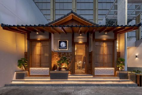 » Sushi Maru Japanese Restaurant Exterior, Japanese Restaurant Interior Design, Japanese Facade, Restaurant Facade, Japanese Restaurant Interior, Japanese Restaurant Design, Restaurant Exterior, Restaurant Architecture, Sushi Restaurants