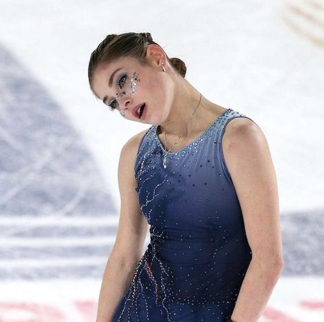 Skate Outfit, Alex Evans, Alena Kostornaia, Aliona Kostornaia, Russian Figure Skater, Figure Skaters, Long Hair Updo, Ice Dance, Beautiful Figure