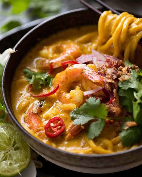 Thai Seafood Soup, Recipes With Coconut Milk, Recipes With Coconut, Thai Seafood, Laksa Recipe, Laksa Soup, Thai Coconut Soup, Thai Shrimp, Coconut Curry Soup