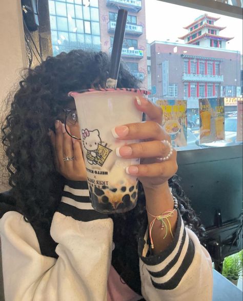 cutesy hello kitty boba date 🧋 Boba Instagram Story, Boba Photoshoot, Cute Insta Pic Ideas, Foto Boba, Ig Post Ideas Photo Aesthetic, Mbti Core, Asian Core, Instagram Code, Ig Pics